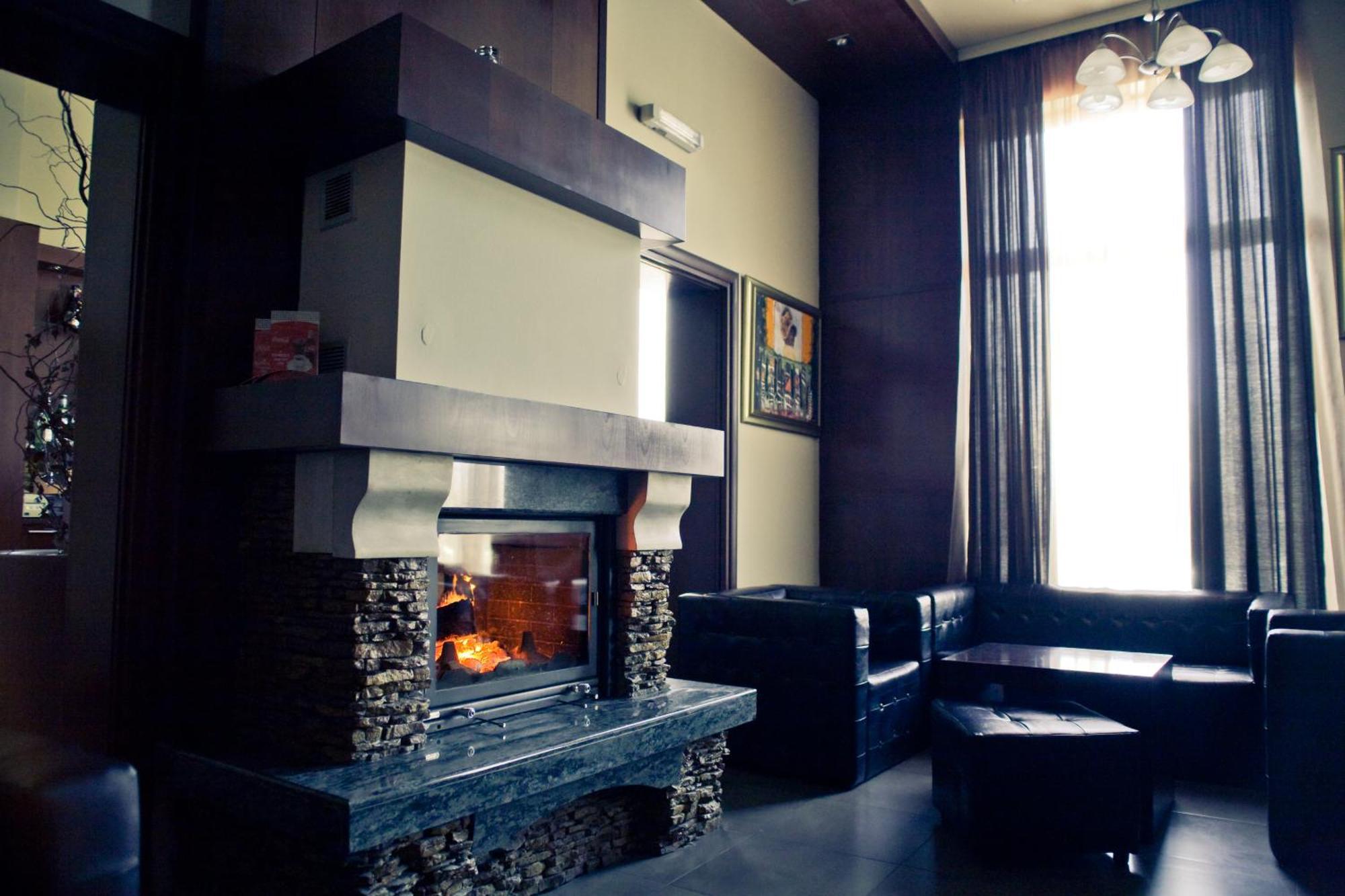 Romantique Veles Hotel Buitenkant foto