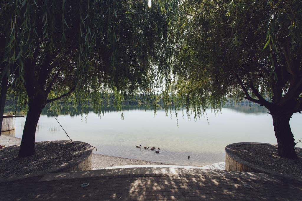 Romantique Veles Hotel Buitenkant foto
