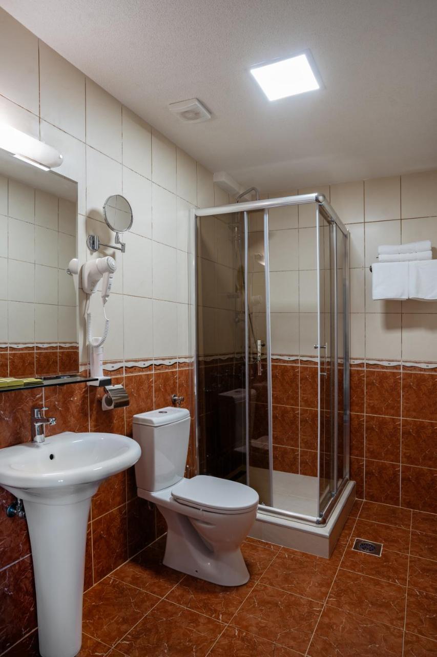 Romantique Veles Hotel Buitenkant foto