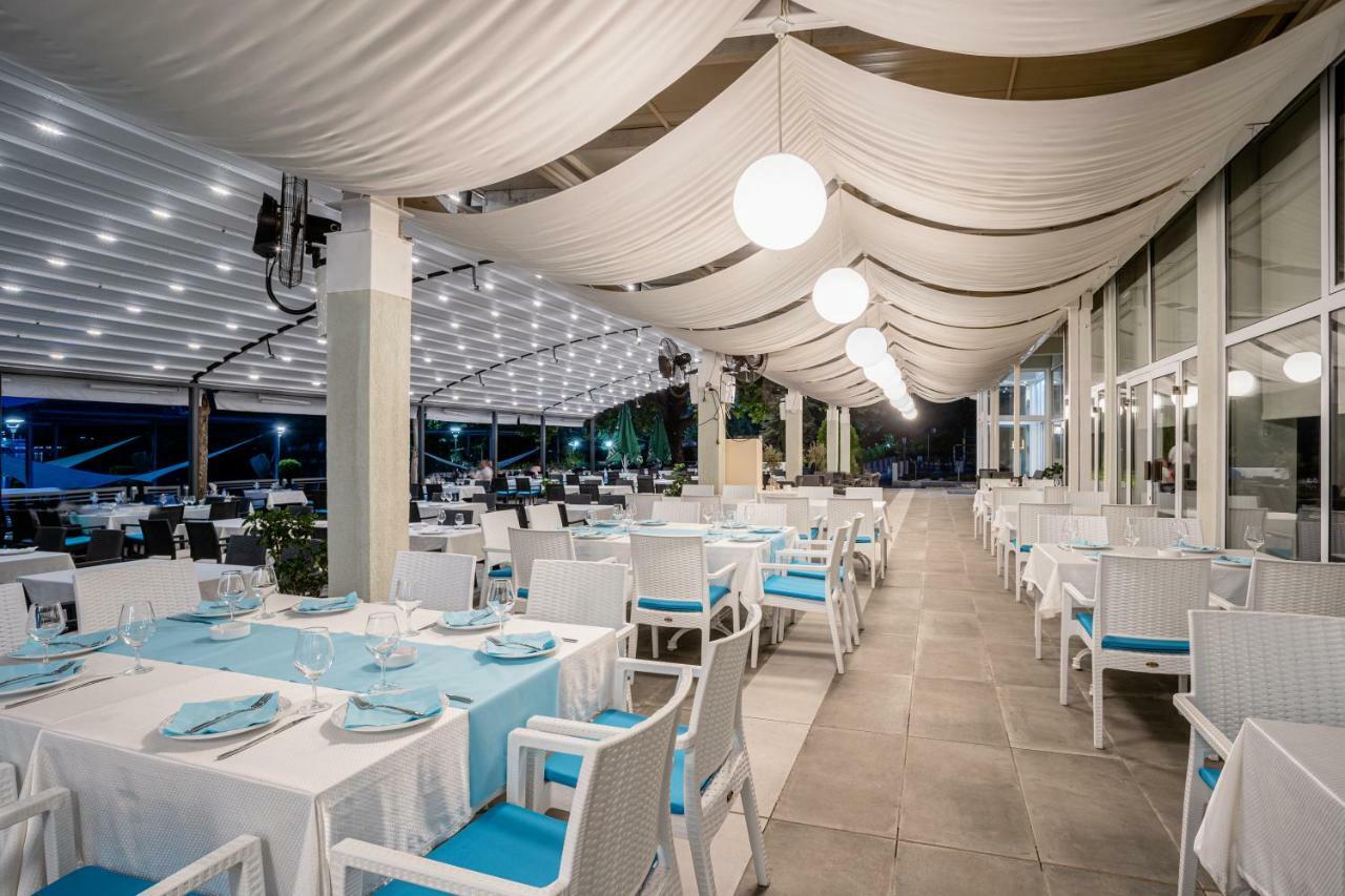 Romantique Veles Hotel Buitenkant foto
