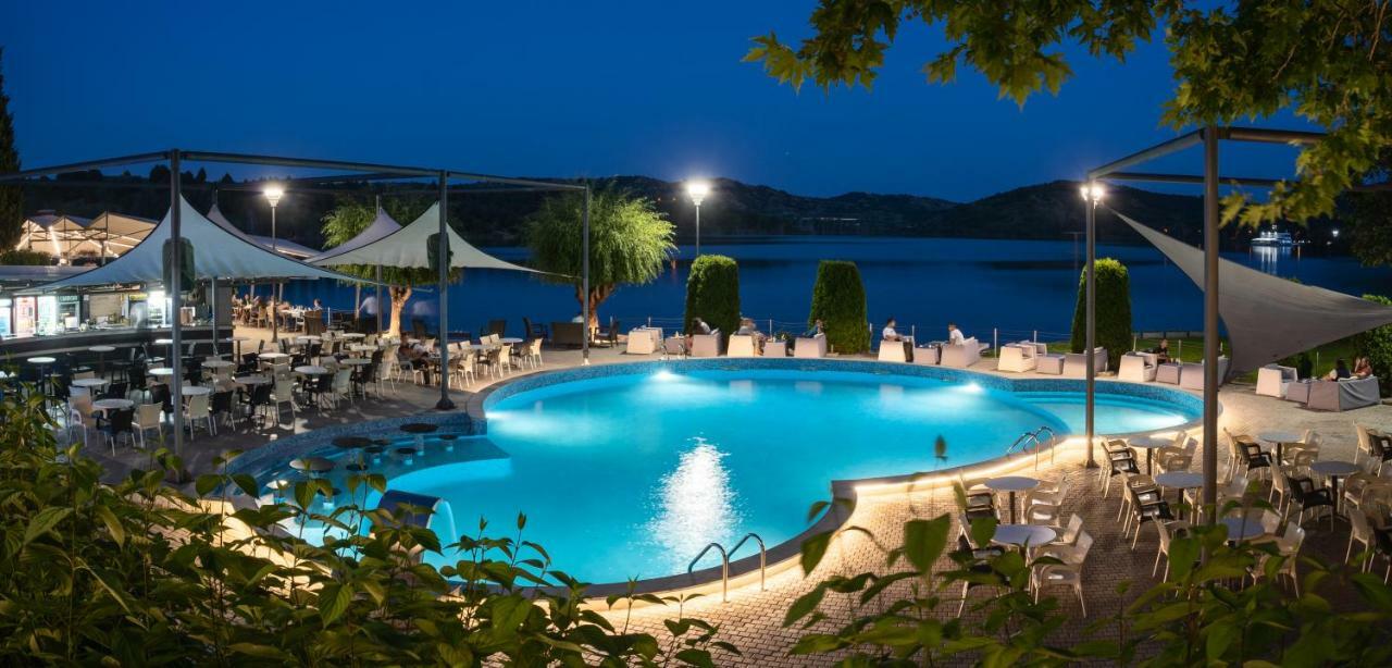 Romantique Veles Hotel Buitenkant foto